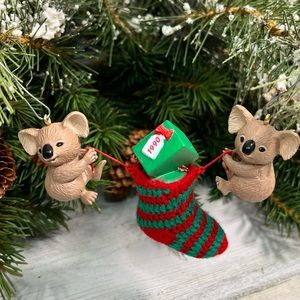 ⭐️ 4/$25 Vintage Hallmark Keepsake Christmas Ornament Stocking Pals Koala 1990